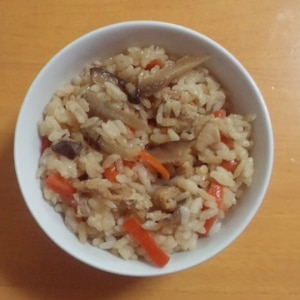 麺つゆと塩麹で炊き込みご飯　❤かしわ飯❤